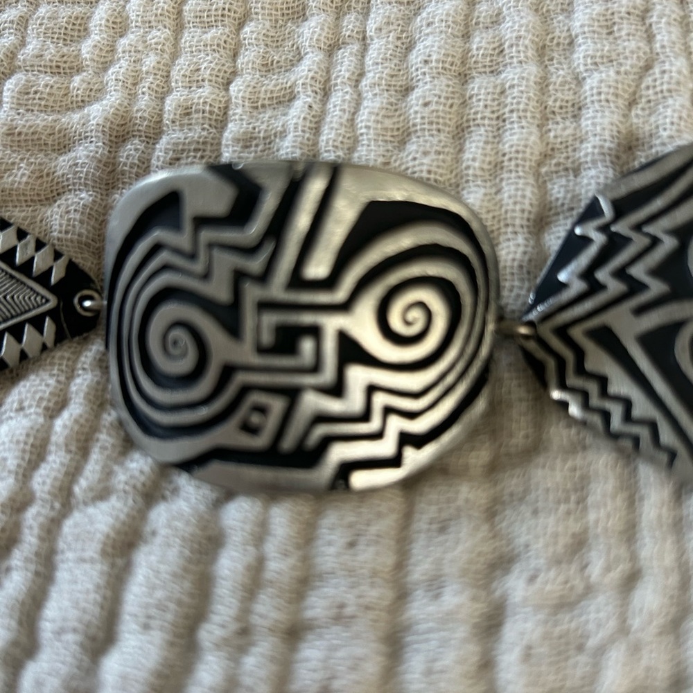 Alice Seely VTG Y2K Lead Free Pewter Tribal Link Bracelet Toggle Clasp Signed - Picture 8 of 12